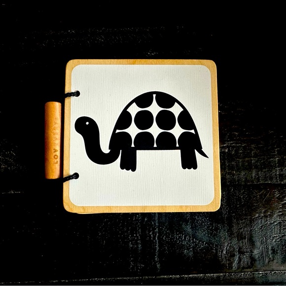 Lovevery my first book wooden book from the Looker Kit - Picture 1 of 6